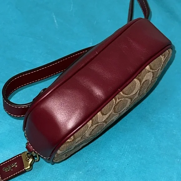 Coach Belt/Crossbody Bag in Signature Jacquard - Picture 8 of 11